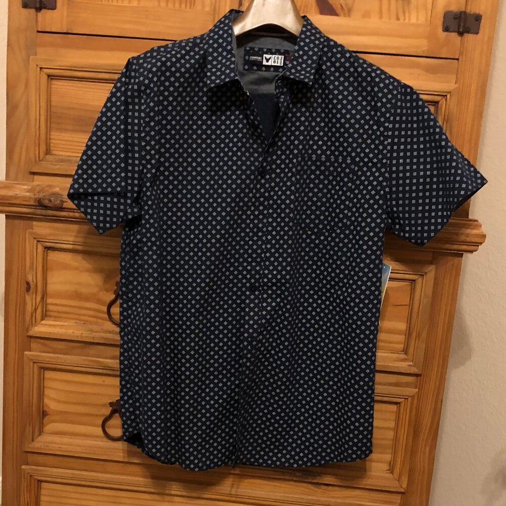 short sleeve shirt